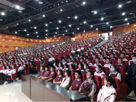 中国科学院老科学家科普演讲团走进徐州市中小学校347.png