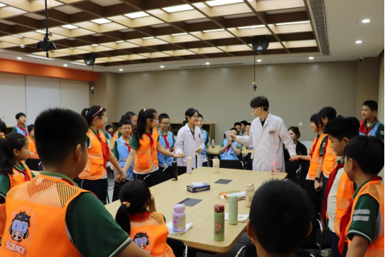 金秋科普行！云龙区科技局携黄山中心小学学子探秘科学633.png