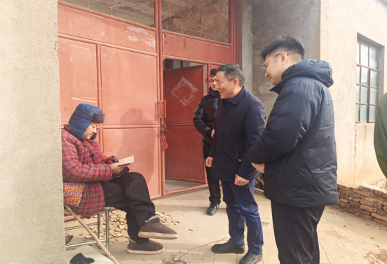 新春慰问暖民心 真情关怀到基层