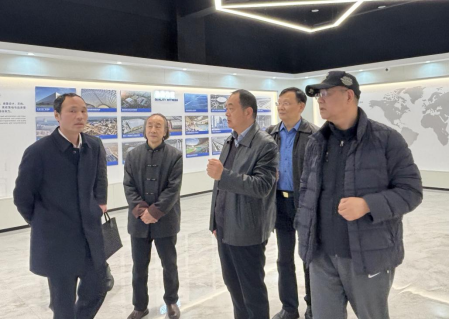 银发智汇赋能重工发展—徐州市老科协走进江苏中闽重工科技有限公司279.png